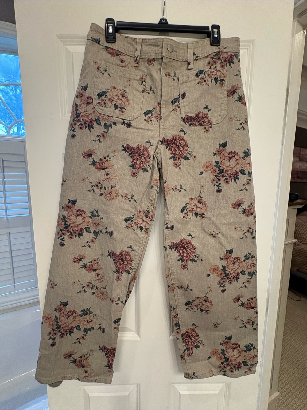 Universal Thread Sailor Beige Floral Wide-Leg Jeans